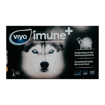 Viyo Immune+ prebiotic drink for dogs, featuring a close-up of a husky with blue eyes, text in Dutch about immune support and vet-developed formula.
