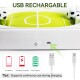 Weiße USB-wiederaufladbare Haustierbrunnen mit grünem Spielfeld und Fußball-Schwimmern, USB-Anschluss sichtbar und Text 'USB RECHARGABLE'