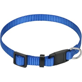Blaues Nylon-Halsband für Haustiere mit schwarzem Schnallenverschluss und Metall-D-Ring zur Leinenbefestigung, vor einem weißen Hintergrund präsentiert.