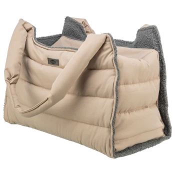 Beige Haustiertragetasche mit plüschigem grauen Innenfutter und stabilen Griffen, entworfen für Komfort und Bequemlichkeit.