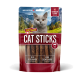 Sachet DeliBest Cat Sticks bœuf avec chat gris et paysage suisse ; texte « CAT STICKS », « 85% de viande », « sans sucre ajouté »