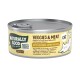 Blik kattenvoer 'Naturally Good' met 'Groenten & Vlees', met linzen en kip, gelabeld in meerdere talen.
