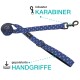 Blaue Hundeleine mit Anker-Muster, mit einem stabilen Karabiner und gepolsterten Griffen, beschriftet mit "robuster KARABINER" und "gepolsterte HANDGRIFFE."