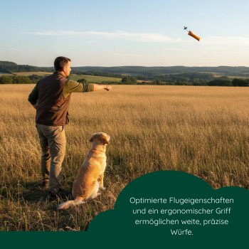 Oranger Canvas-Hundetrainingsdummy mit grünem Knebelverschluss und Seil, beschriftet mit "R R" und "Quimera"-Etikett.