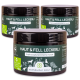 Drei Gläser "Haut & Fell Leckerli", ein Hundefutterergänzungsmittel, mit einem dunkelgrünen Etikett mit weißem Text und Illustrationen von Tieren und Pflanzen.