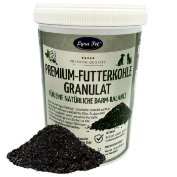 Lyra Pet Dose „Premium‑Futterkohle Granulat (Für eine natürliche Darm‑Balance)“ mit einem Haufen schwarzer Holzkohlegranulate.