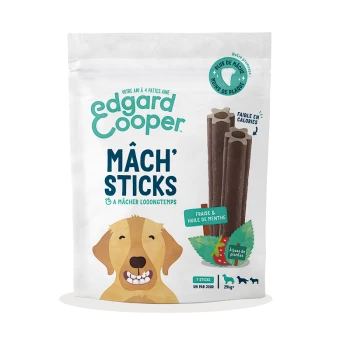 Emballage de friandises pour chiens présentant des Edgard Cooper Mâch' Sticks, avec une illustration de chien souriant, et un texte indiquant une saveur à l'huile de fraise et de menthe.