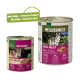 Zwei Dosen Tiernahrung: eine kleinere mit der Aufschrift "Real Nature Wilderness Wild Valley" und eine größere Dose mit einem Wolf, die besagt: "Neues Design – verbesserte Formel!"