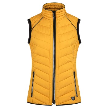 Eine ärmellose gelbe Steppweste mit hohem Kragen, mit schwarzem Besatz und zwei seitlichen Reißverschlusstaschen.