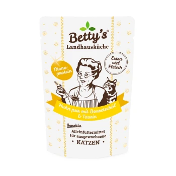 Die Verpackung von Betty's Landhausküche Katzenfutter zeigt einen Koch mit einem Löffel und einer Katze, mit "Huhn pur mit Borretschöl & Taurin."