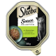 Emballage de nourriture pour chat Sheba Sauce Collection avec un chat gris, avec un bol de lapin en dés et de légumes dans une sauce, 85g.