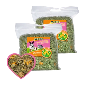 Dwie torby siana Multifit z mniszkiem lekarskim, oznaczone '100% NATUR' i '500g', z obrazkami królika i świnki morskiej.