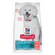 Beutel Hill's Science Plan hypoallergenes Hundefutter mit Lachs, zeigt einen lächelnden weißen Pudel und ein 'Getreidefrei'-Siegel
