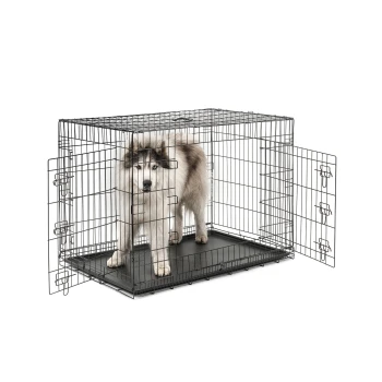 Schwarze Metall-Haustierbox mit einer abnehmbaren Kunststoffschublade, die mehrere Türen für einfachen Zugang bietet.