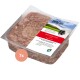 Verpacktes rohes Rindfleisch für Hunde, gekennzeichnet mit "proCani buy nature", mit einem rot-weißen Design und dem Text "Rindfleisch pur" und "Pure Beef."
