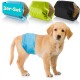 Ein Golden Retriever, der eine blaue Haustierwindel trägt, mit zwei zusätzlichen Windeln in Grün und Schwarz, die dahinter angezeigt werden. Text lautet '3er-Set.'