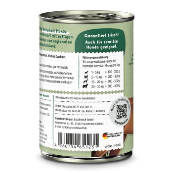 Dose Hundefutter mit frischen Zucchini und Süßkartoffeln, mit Fütterungsempfehlungen basierend auf dem Gewicht des Hundes und einer Frischegarantie.