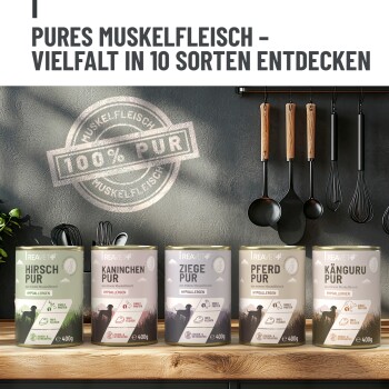 Fünf Dosen Tierfutter mit den Aufschriften 'Hirsch Pur', 'Kaninchen Pur', 'Ziege Pur', 'Pferd Pur', 'Känguru Pur', mit '100% PUR'-Stempel, 400 g.