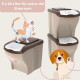 Drei stapelbare beige 20-L-Futterbehälter mit braunen Deckeln und weißen Klappen, Cartoon-Katze und -Hund; Text '3 x 20 Liter'.