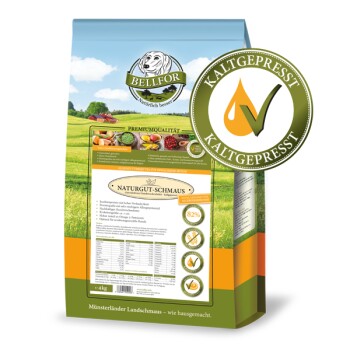 Ein 4 kg Sack BELLFOR Hundefutter, "NATURGUT-SCHMAUS", mit einem Hundelogo, Kaltpress-Siegel und grünem Feldhintergrund.