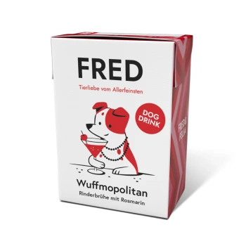 Karton mit "FRED Wuffmopolitan" Hundetrink, mit einem Cartoon-Hund, der einen Cocktail hält, mit dem Text, der angibt, dass es sich um eine Rinderbrühe mit Rosmarin handelt.