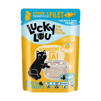 Tüte mit "Lucky Lou" Hühner- und Thunfischfilet-Hundefutter, mit einer Grafik einer schwarzen Katze, mit Text, der "Der echte Geschmack!" und "Proteinpower." hervorhebt.