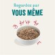 Bol de nourriture pour animaux avec une apparence texturée et humide, accompagné du texte "Regardez par VOUS MÊME" au-dessus.
