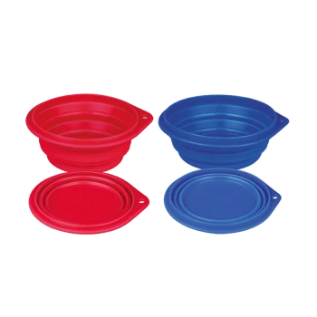 Ensemble de quatre bols pour animaux pliables en rouge et bleu, avec deux bols de chaque couleur empilés ensemble.