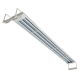 LED-Wachstumslicht mit mehreren Röhren, entworfen für das Wachstum von Zimmerpflanzen, mit einem eleganten weißen Design und Aufhängeschlaufen.