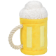 Ein plüschiges Hundespielzeug in Form eines Bierkrugs, mit einem gelben Körper, einer weißen, flauschigen Schaumoberseite und einem Seilgriff.