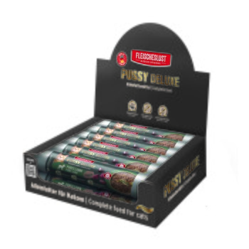 Displaybox mit Fleischeslust Pussy Deluxe Katzenfutter-Tuben, beschriftet mit „Alleinfuttermittel | Complete feed“ und „Complete feed for cats“