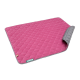 Eine rosa gesteppten Haustiermatte mit einer grauen Unterseite, teilweise aufgerollt, mit einem Etikett, das "Doctor Blank" liest.