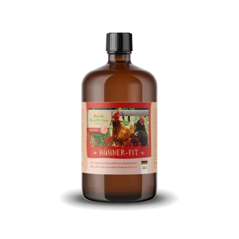 Bouteille en verre marron étiquetée "Hühner-Fit" pour la volaille, avec deux poules sur l'étiquette et un texte sur le soutien en vitamines.