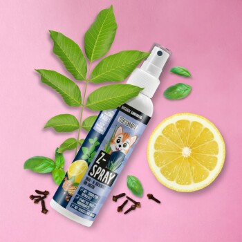 Flasche Z-Spray für Haustiere, mit Text, der seine sanfte Alternative, Haut- und Fellpflege und einfache Anwendung als Umweltspray hervorhebt.