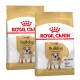 Deux sacs de nourriture pour chiens Royal Canin Bulldog Adult, présentant une image de bulldog, avec un texte indiquant qu'il est destiné aux chiens de plus de 12 mois.