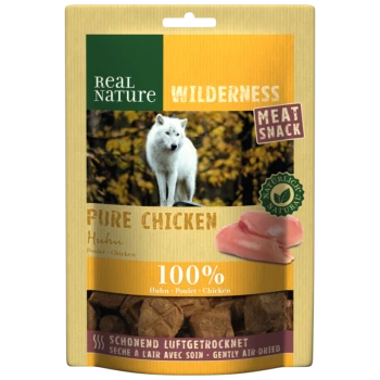 Emballage de friandise à la viande Pure Chicken de Real Nature Wilderness pour animaux de compagnie, avec un loup blanc et un texte mettant en avant 100 % de poulet.