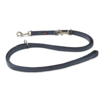 Schwarze verstellbare Hundeleine mit Metallclips und Ringen, mit der Aufschrift „Wolters“, auf weißem Hintergrund.