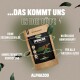 Verpackung von ALPHAZOO Spirulina-Pulver für Hunde und Katzen, mit Text über natürliche Immunität, umweltfreundliche Verpackung und Inhaltsstoffe.