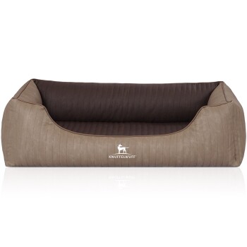 Ein stilvolles Hundebett in Beige und Dunkelbraun, mit einem gesteppten Design und dem Markennamen 'KNUFFELWUFF' deutlich sichtbar.