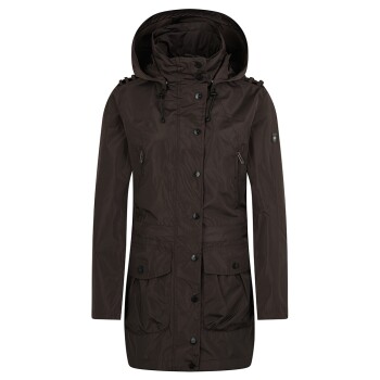 Braune wasserdichte Jacke mit Kapuze, mit Reißverschlusstaschen und Knopfverschlüssen, auf einem weißen Hintergrund präsentiert.