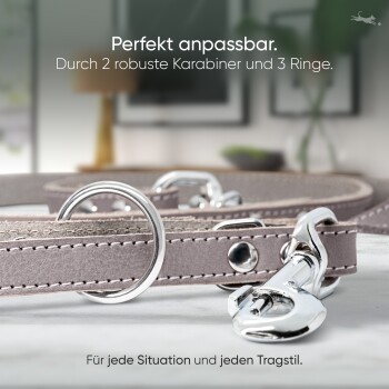 Verstellbare Haustierleine mit zwei stabilen Clips und drei Ringen, mit dem Text: "Perfekt verstellbar. Für jede Situation und jeden Stil."