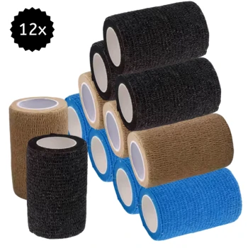 Ein Stapel von 12 Rollen selbstklebendem Verband in verschiedenen Farben: schwarz, braun und blau, auf einem weißen Hintergrund präsentiert.