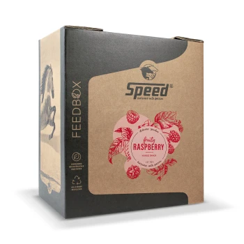 Pappkarton mit der Aufschrift "Speed" enthält "fruchtigen RASPBERRY" Pferdesnack, mit Himbeerillustrationen und Recycling-Symbolen.