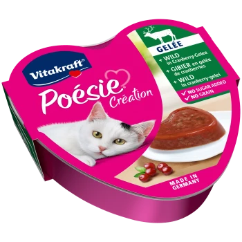 Vitakraft Poésie Création Katzenfutter in Cranberry-Gelee, mit einer weißen Katze auf der Verpackung, mit dem Text 'Kein Zuckerzusatz, kein Getreide.'