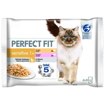 Katzenfutterverpackung mit einer flauschigen Katze mit blauen Augen, beschriftet mit "PERFECT FIT sensitive 1+" mit Huhn- und Lachs-Geschmack.