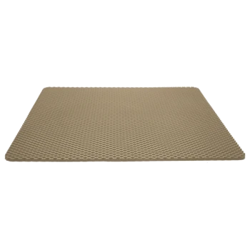 Eine strukturierte, beige Tiermatte mit einem Wabenmuster, entworfen für Komfort und Unterstützung für Haustiere.
