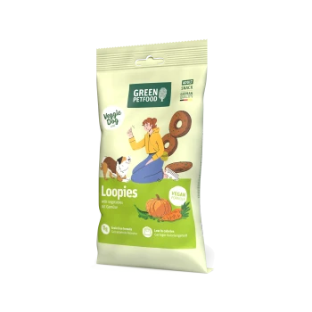 Green Petfood Loopies-Tüte, vegane Hundesnacks mit Abbildung von Kürbis und Karotte und dem Text 'Vegan Formula'.