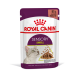 Royal Canin Sensory Smell Katzenfutterbeutel, 85g, mit dem Gesicht einer Katze und Stückchen in Soße, das die sensorische Stimulation für Katzen fördert.