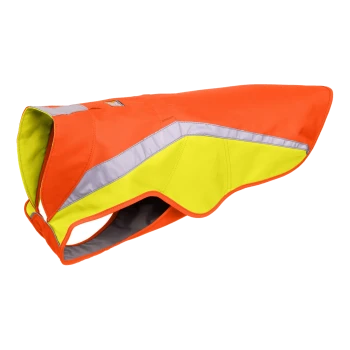 Helle orange und gelbe Hunderegenjacke mit reflektierenden Streifen, entworfen für Sichtbarkeit und Schutz vor den Elementen.