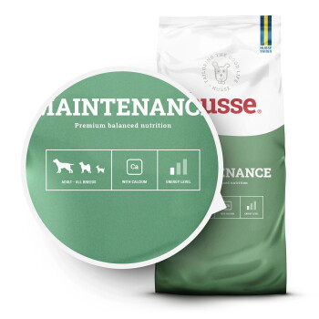 Tüte mit kaltgepresstem Hundefutter, beschriftet mit "Mild", mit Huhn und Forelle, glutenfrei für optimale Darmgesundheit.